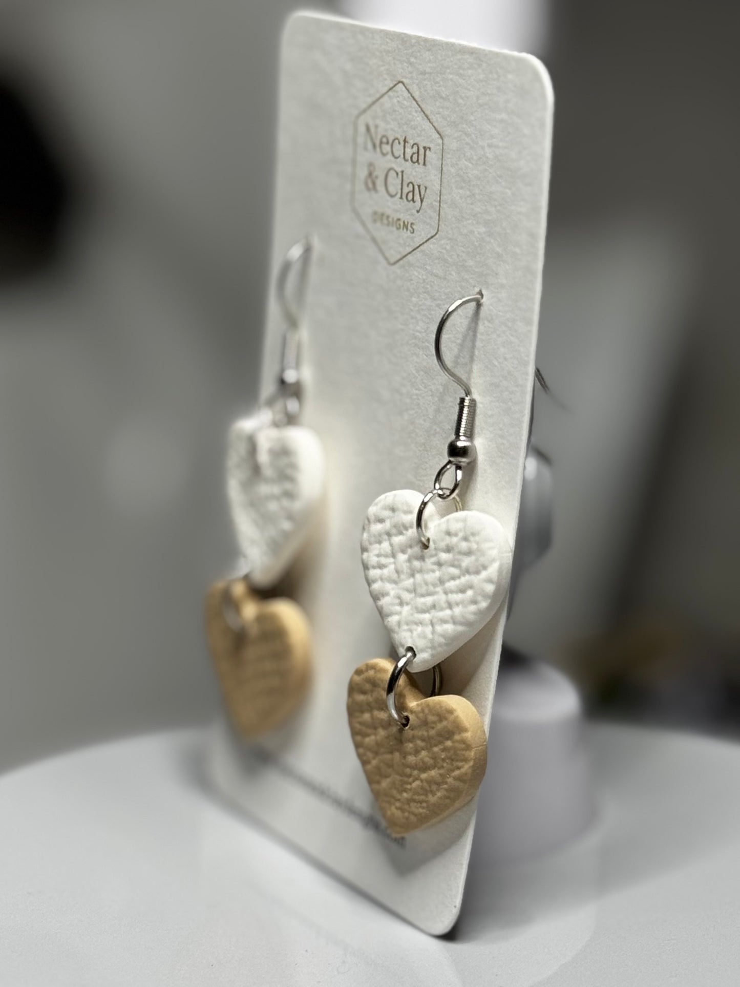 Cozy Hearts (White/Cream)