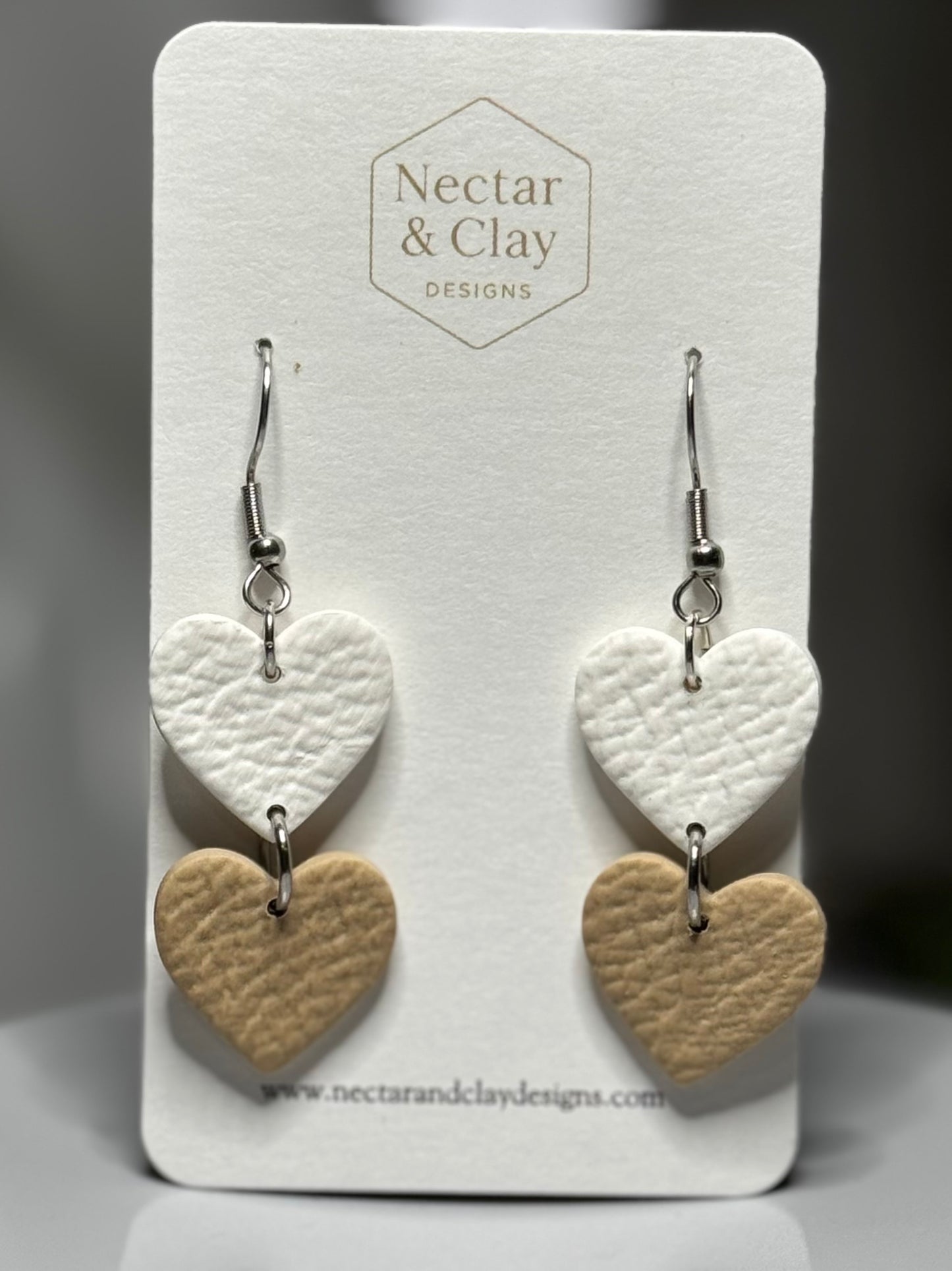 Cozy Hearts (White/Cream)